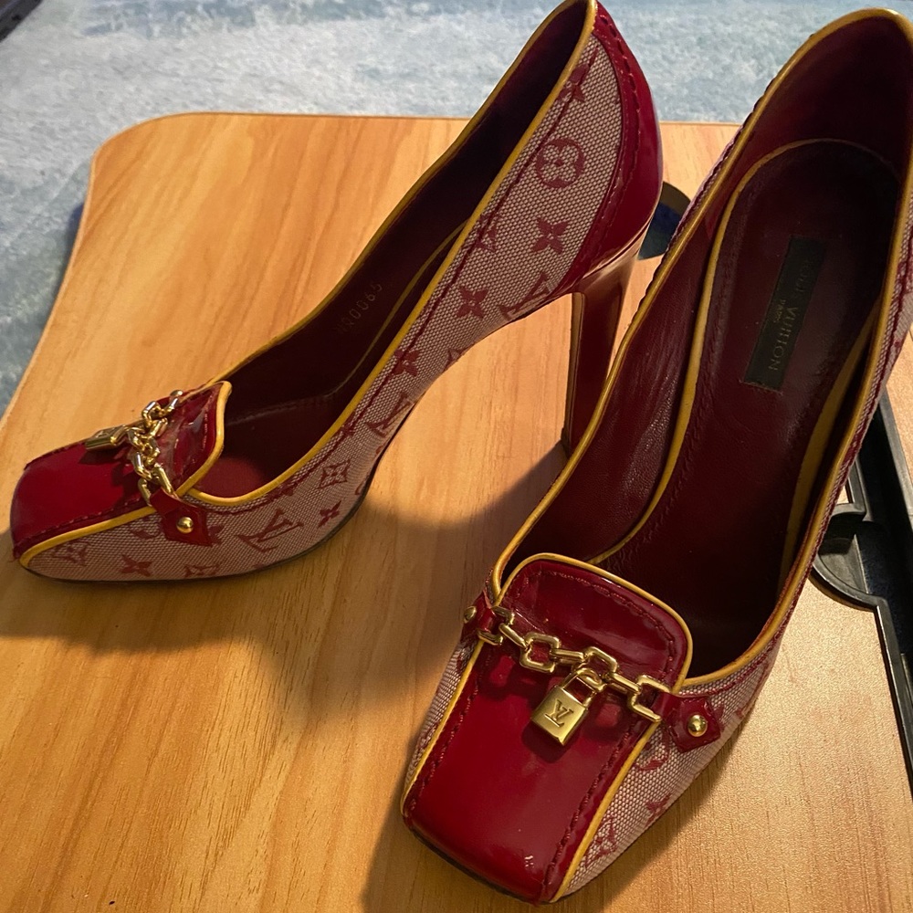 Louis Vuitton ❤️❤️ Shoes Pumps Heels Monogram Padlock Red Vernis Leather